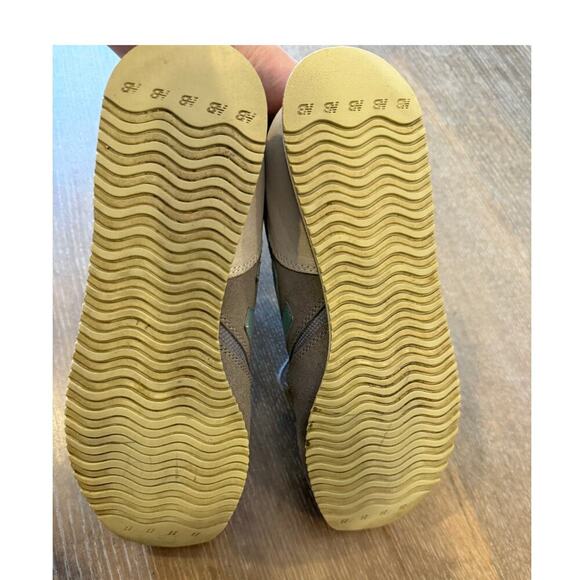 NEW BALANCE 620 Gray/ Teal Sneakers Women size 9 - Picture 6 of 7